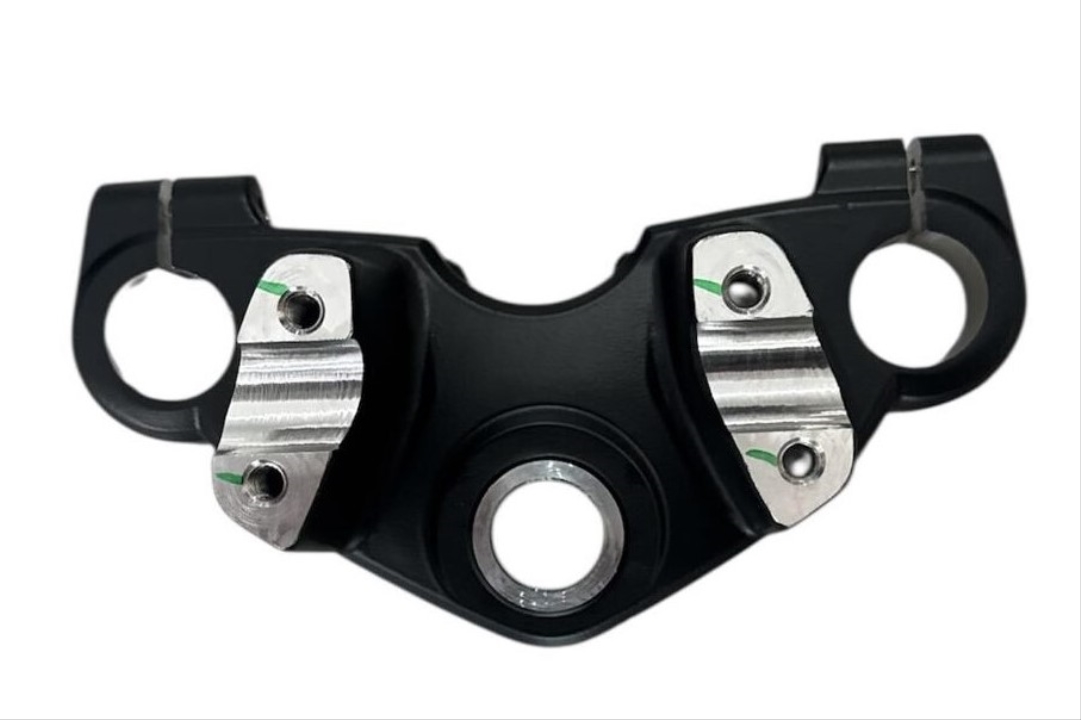 FURŞ ÜST PLATİN TVS RAİDER 125 (N6100940)