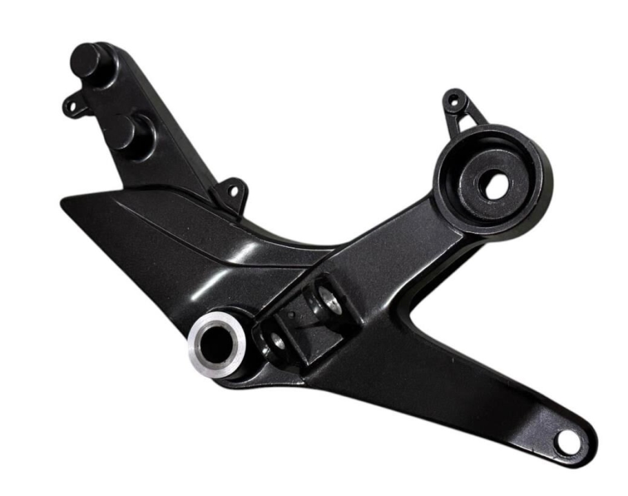 ÖN BASAMAK BRAKETİ TVS (N9125980) APACHE RTR 200 SAĞ